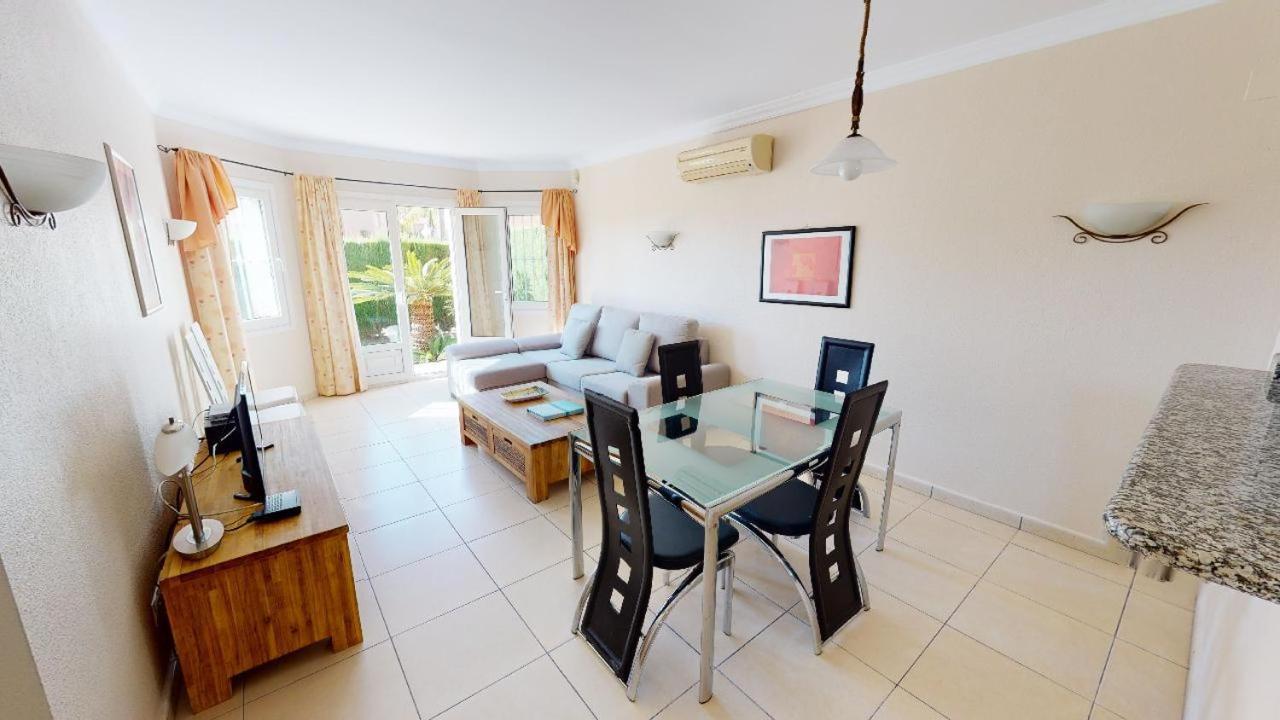 Apartamentos Y Villas Oliva Nova Golf Resort Bagian luar foto