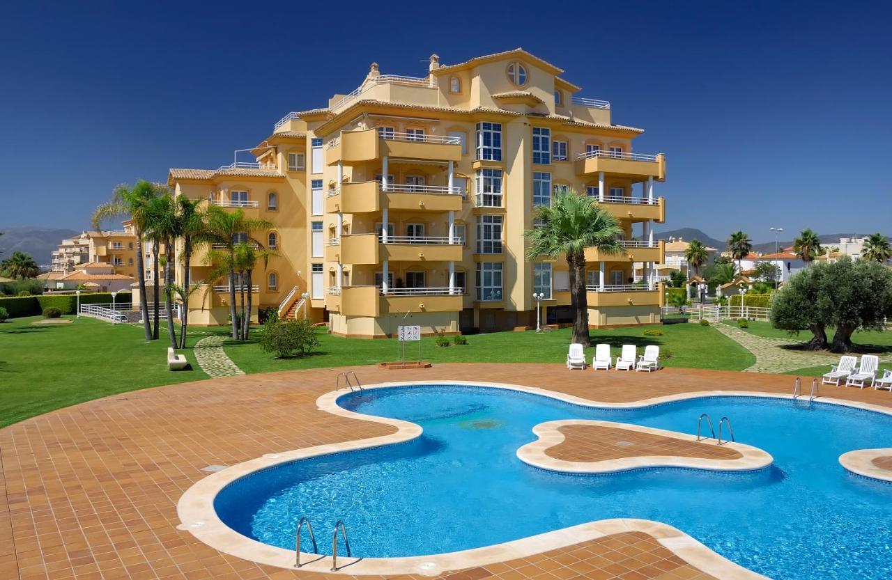 Apartamentos Y Villas Oliva Nova Golf Resort Bagian luar foto