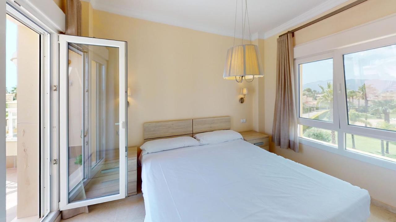 Apartamentos Y Villas Oliva Nova Golf Resort Bagian luar foto